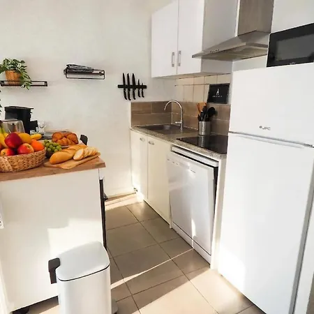 Bateau La Yourhosthelper Apartment *